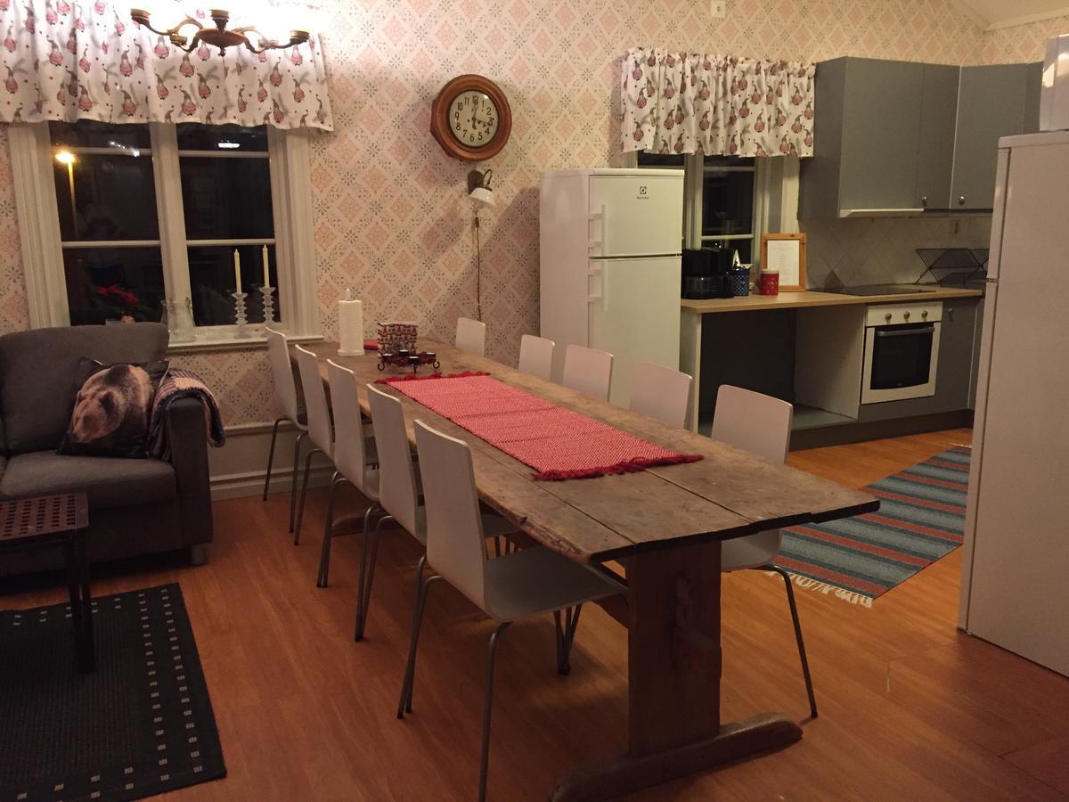 Gaestgivars Vandrarhem Och B&B ยาร์ฟโซ ภายนอก รูปภาพ