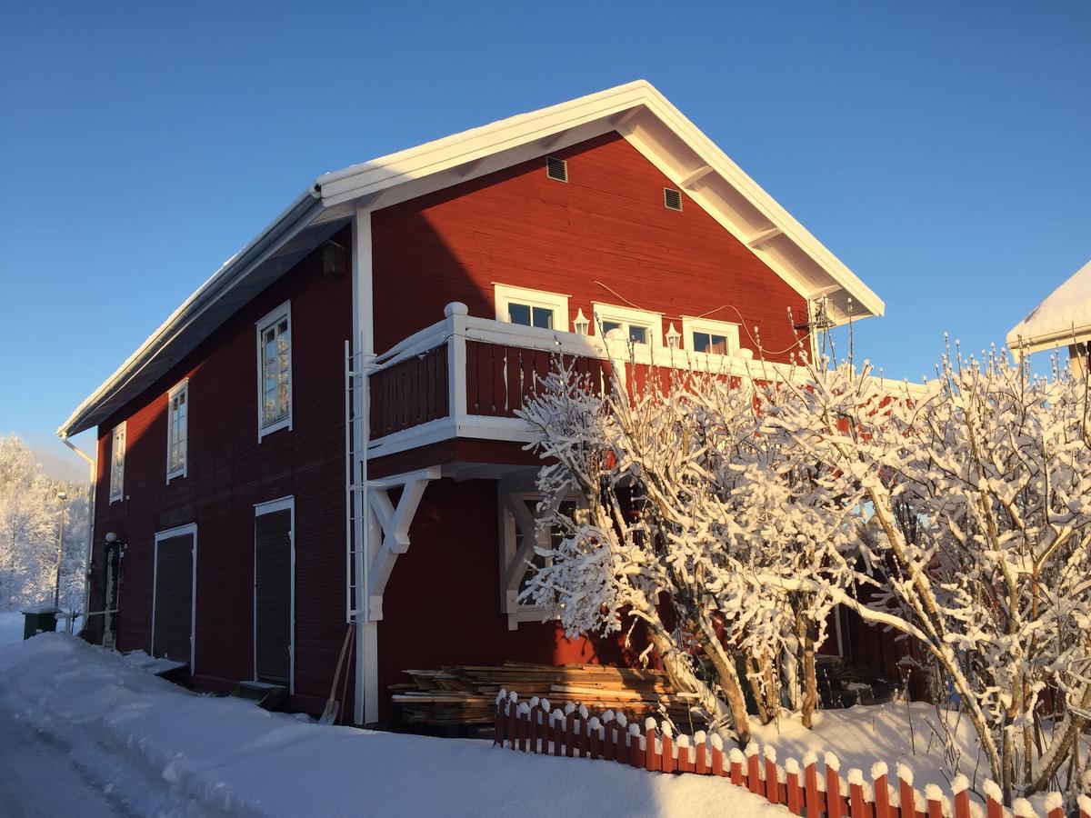 Gaestgivars Vandrarhem Och B&B ยาร์ฟโซ ภายนอก รูปภาพ
